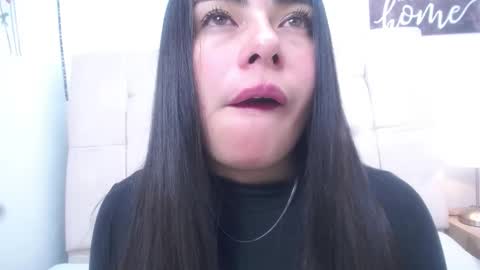 Snapshot of missexy303av chatting on December 8, 4:28 pm missexy303av online show from December 8, 4:28 pm