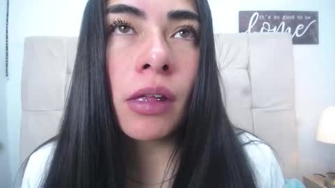 Snapshot of missexy303av chatting on January 6, 7:35 pm missexy303av online show from January 6, 7:35 pm