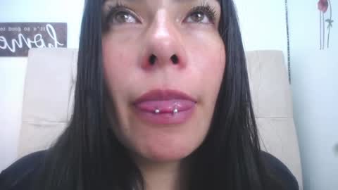 Snapshot of missexy303av chatting on January 13, 6:16 pm missexy303av online show from January 13, 6:16 pm