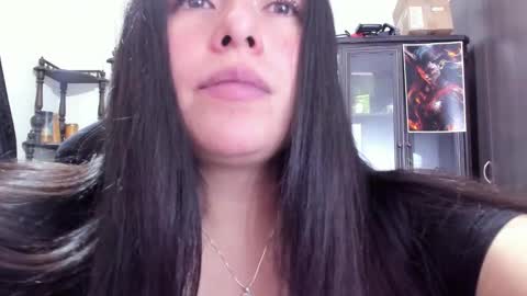 Snapshot of missexy303av chatting on March 2, 6:48 am missexy303av online show from March 2, 6:48 am