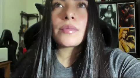 Snapshot of missexy303av chatting on March 8, 8:00 am missexy303av online show from March 8, 8:00 am