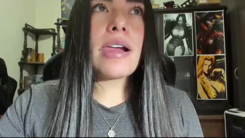 Snapshot of missexy303av chatting on March 8, 11:05 am missexy303av online show from March 8, 11:05 am