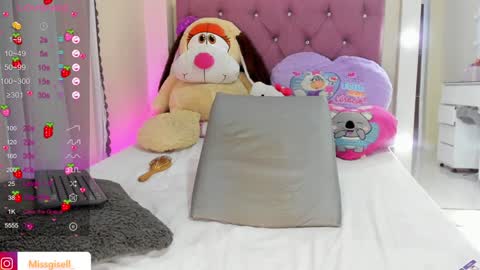 Gisell   Gigi online show from January 28, 6:49 pm