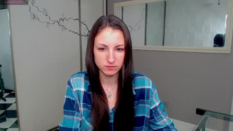 Snapshot of missis_sofiia chatting on January 29, 6:33 am Sofia online show from January 29, 6:33 am