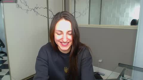 Snapshot of missis_sofiia chatting on February 21, 1:22 pm Sofia online show from February 21, 1:22 pm