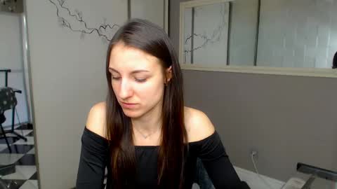 Snapshot of missis_sofiia chatting on March 8, 6:54 am Sofia online show from March 8, 6:54 am
