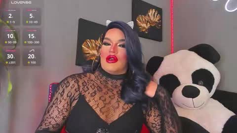 kassandra lazcano online show from November 28, 1:08 am