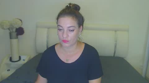 Khloe online show from September 12, 7:58 pm