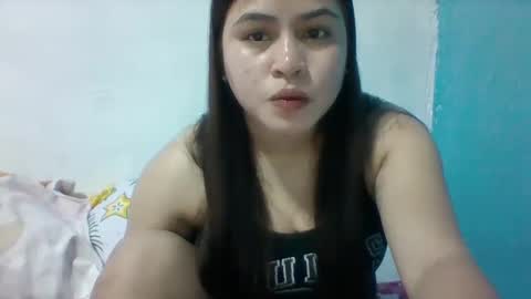 Snapshot of misskitty2xxx chatting on February 24, 2:51 am Merry online show from February 24, 2:51 am