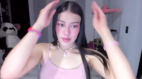 missloren333 online show from January 8, 7:55 am