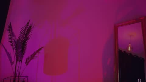 LUXXANDRA online show from March 2, 9:10 am