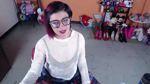 Miss Mia online show from January 4, 9:41 pm