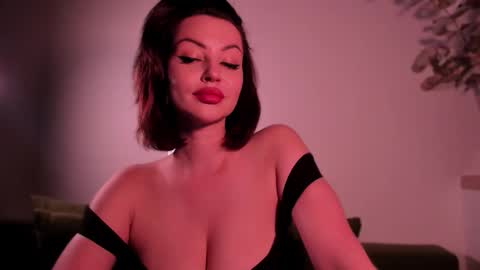   online show from September 25, 4:00 pm