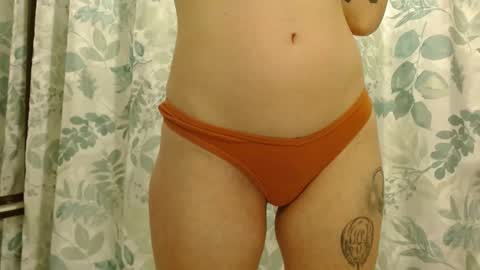 Snapshot of missmoonmagic13 chatting on December 6, 12:12 am Maxxx online show from December 6, 12:12 am