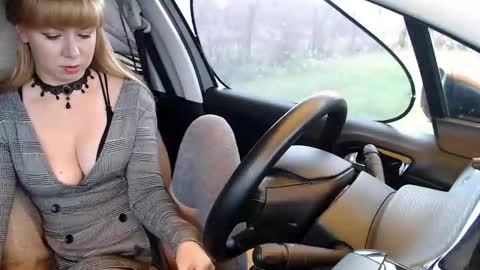 Snapshot of missofkiss chatting on November 11, 8:36 am Olenka online show from November 11, 8:36 am