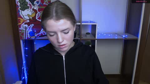 Olivia online show from December 12, 1:28 pm