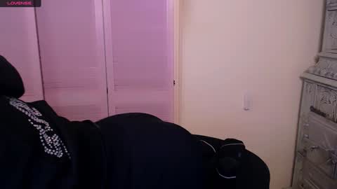 Olivia online show from December 21, 3:20 pm