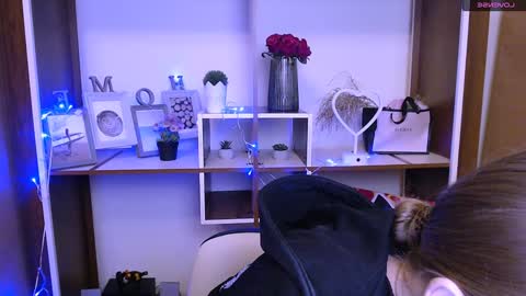 Olivia online show from January 13, 8:05 am