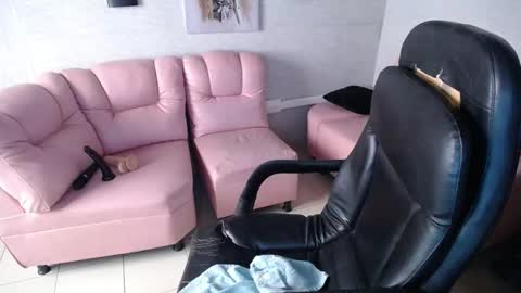 Penelope online show from March 11, 3:02 pm