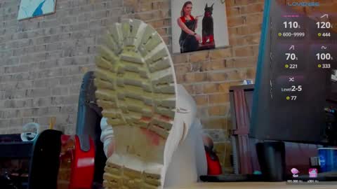 Miss Venus online show from February 10, 12:08 pm