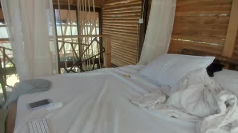 Snapshot of misspink152015 chatting on January 18, 2:23 pm sarah online show from January 18, 2:23 pm