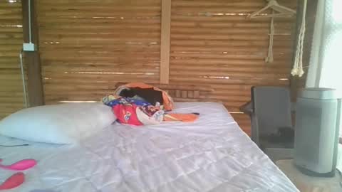 Snapshot of misspink152015 chatting on January 26, 1:36 pm sarah online show from January 26, 1:36 pm