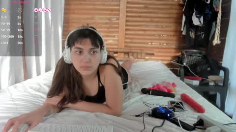 Snapshot of misspink152015 chatting on February 2, 9:23 pm sarah online show from February 2, 9:23 pm