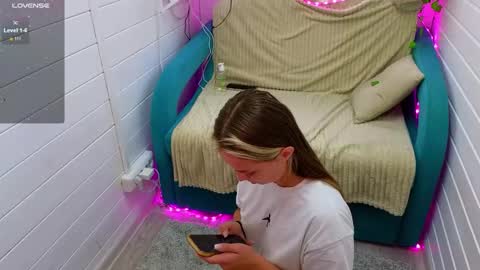 . online show from September 12, 8:36 am