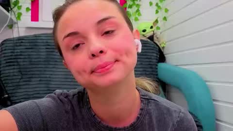 . online show from November 28, 6:05 am