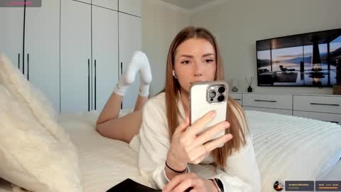 Snapshot of misssweettie chatting on November 1, 11:56 am You can call me Pretty online show from November 1, 11:56 am