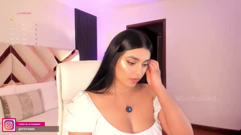 Fernanda Davila online show from November 24, 10:53 pm