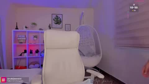 Mafe Jimenez online show from November 12, 1:00 pm