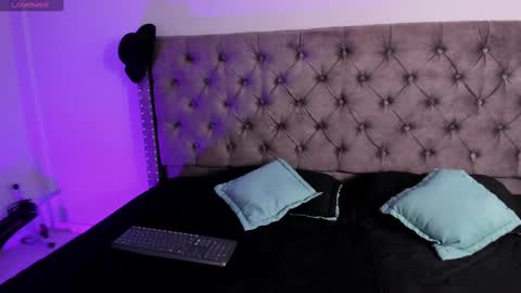 Miss online show from September 11, 8:31 pm