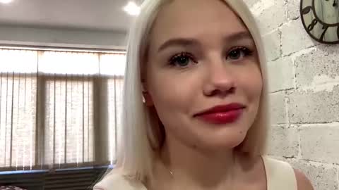 Stella  online show from November 27, 12:07 pm