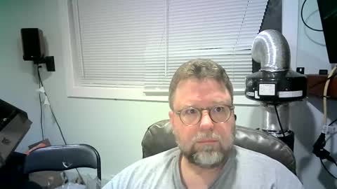 Mr. Happy online show from January 10, 7:57 am