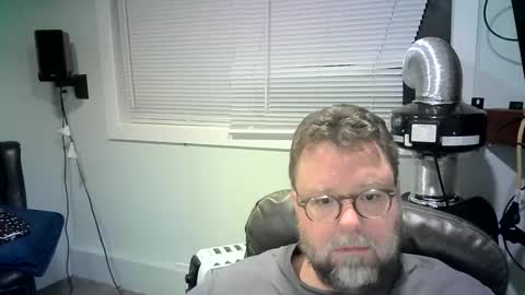 Mr. Happy online show from January 19, 6:42 am