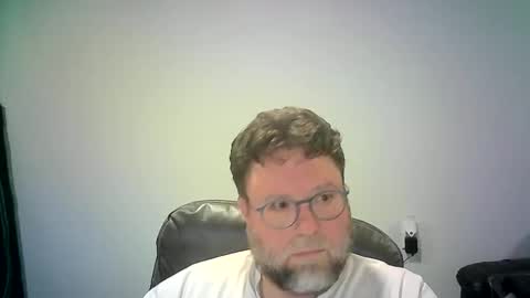 Mr. Happy online show from November 9, 4:44 am