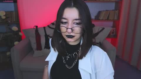 Snapshot of mistress__marcelline chatting on September 11, 10:15 am Marcelline online show from September 11, 10:15 am