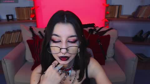 Snapshot of mistress__marcelline chatting on October 8, 9:29 am Marcelline online show from October 8, 9:29 am