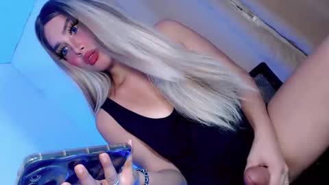 mistress kim18 online show from November 4, 4:44 am