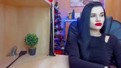 Mistress Kristi online show from December 8, 8:25 pm