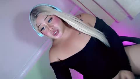 mistress_marta69 online show from November 24, 8:52 pm