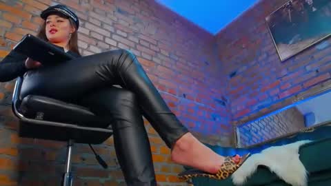 mistress_milana_ online show from December 20, 3:21 pm