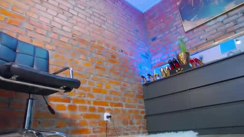 mistress_milana_ online show from January 1, 5:44 pm