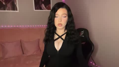 Mia online show from October 10, 7:57 pm