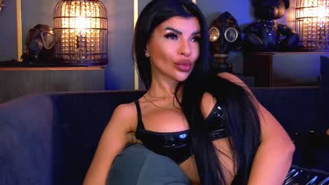 Snapshot of mistresselenia chatting on November 21, 3:00 pm Elenia online show from November 21, 3:00 pm