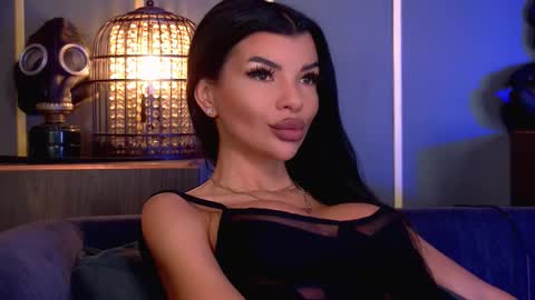 Snapshot of mistresselenia chatting on November 27, 11:01 am Elenia online show from November 27, 11:01 am