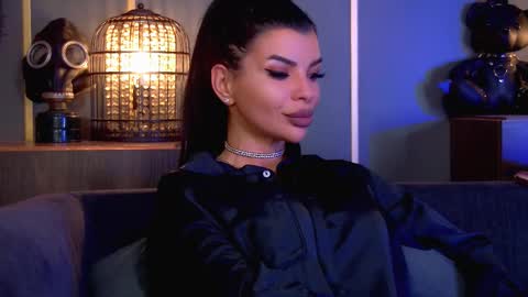 Snapshot of mistresselenia chatting on November 28, 3:47 pm Elenia online show from November 28, 3:47 pm