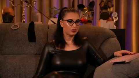 Mistress Kelly online show from October 6, 10:29 pm