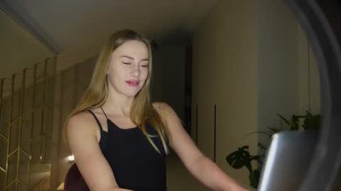 mistressuniverse online show from January 31, 4:27 pm